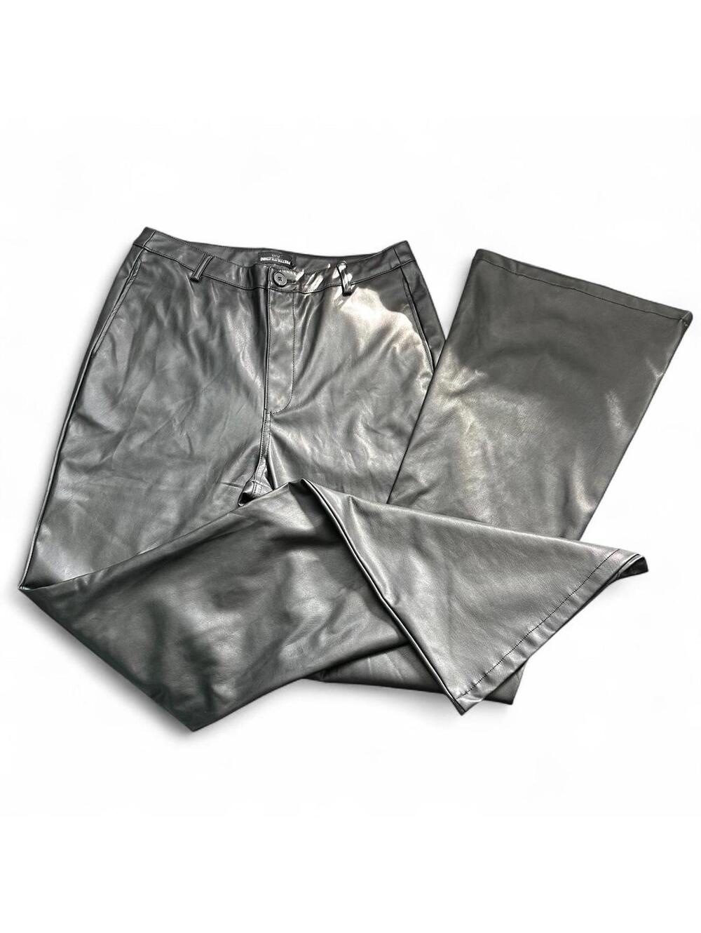 PrettyLittleThing PLUS Black Faux Leather Straight-Leg Trousers | US 8